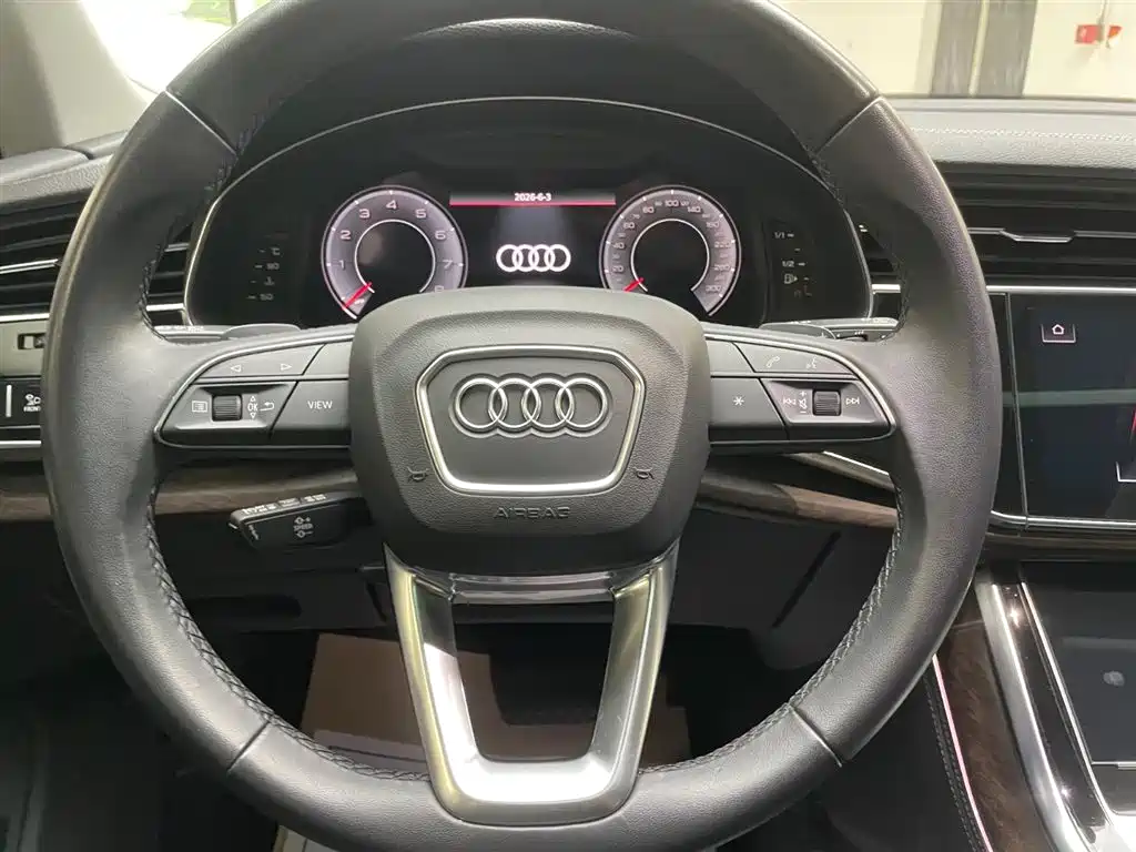 Audi Q7 2023 45 TFSI quattro S line Sport