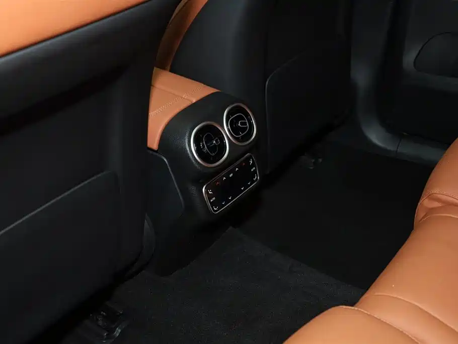 Mercedes-Benz GLC 260 L 4MATIC Dynamic Edition 2025