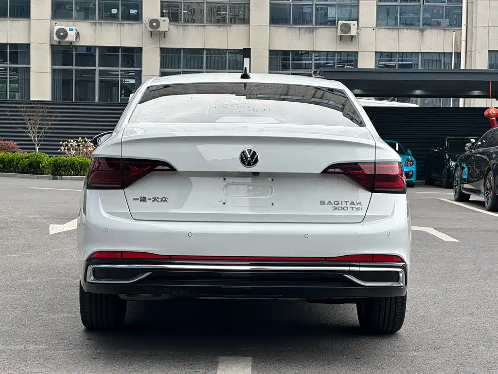 Volkswagen Sagitar 2024 300TSI DSG Beyond Edition