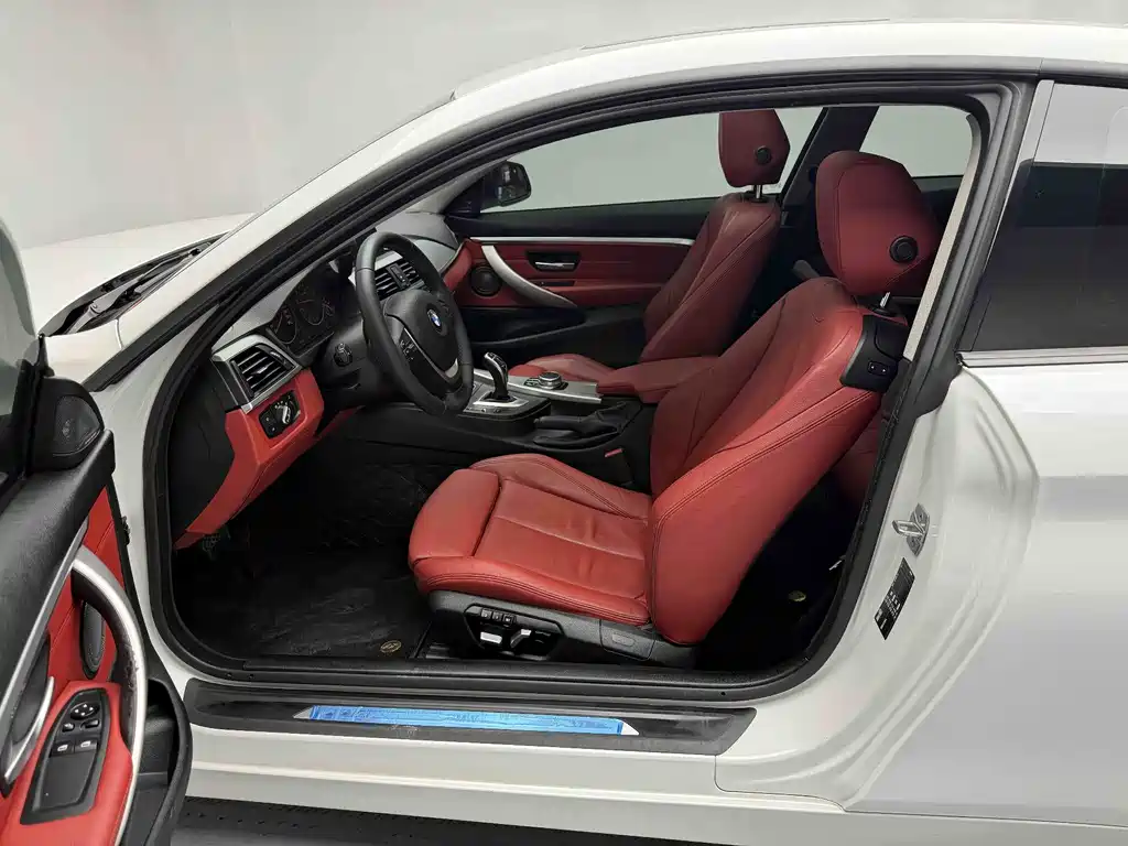 BMW 4 Series 440i Design Line