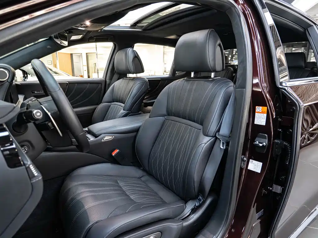 Lexus LS 2021 500h Luxury Edition
