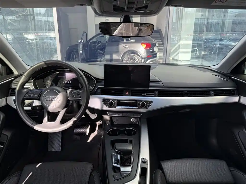 Audi A4L 2022 40 TFSI Luxury Dynamic Edition