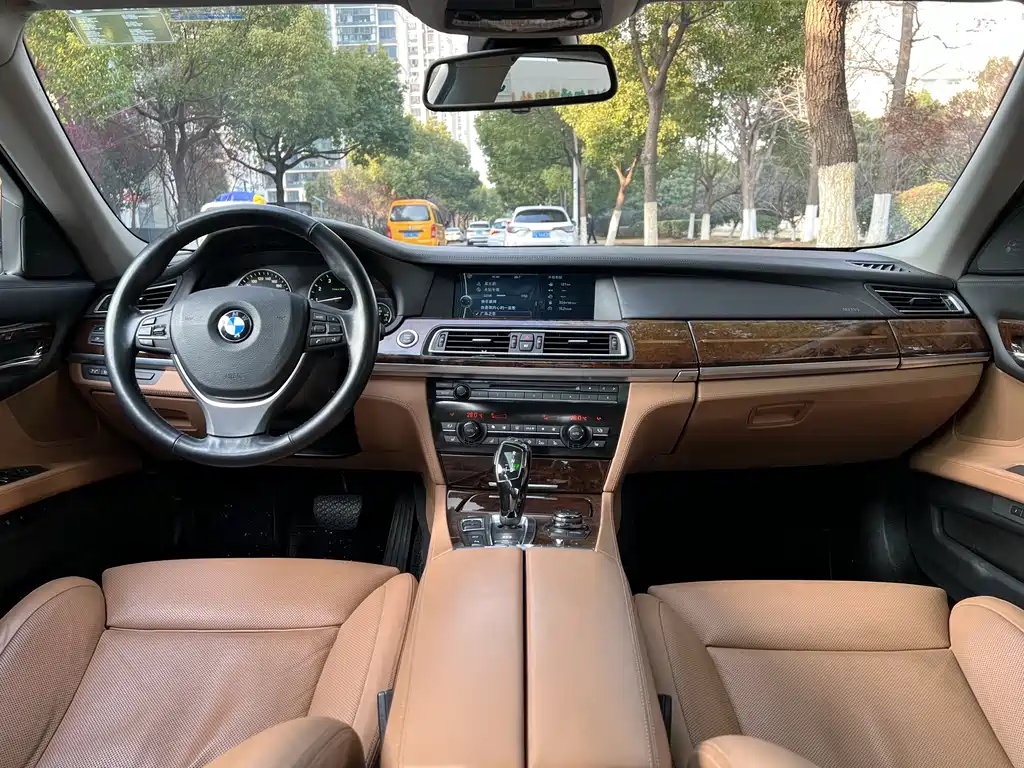 BMW 7 Series 2010 760Li