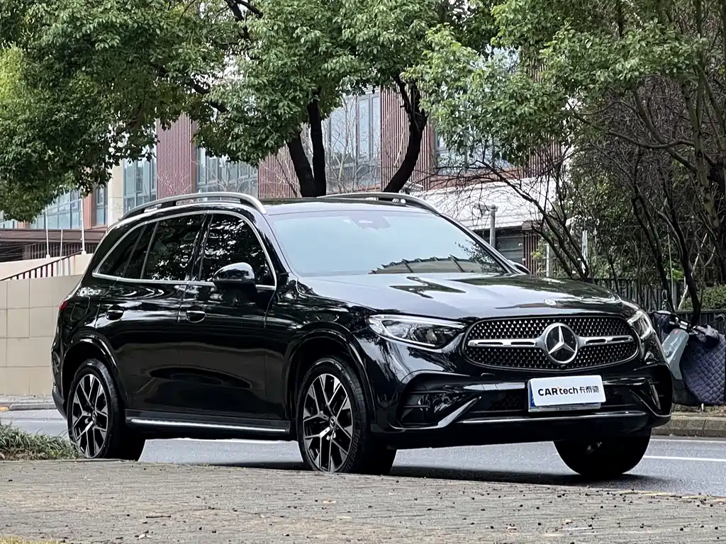 Mercedes-Benz GLC 2023 GLC 260 L 4MATIC Dynamic 5-seat Model
