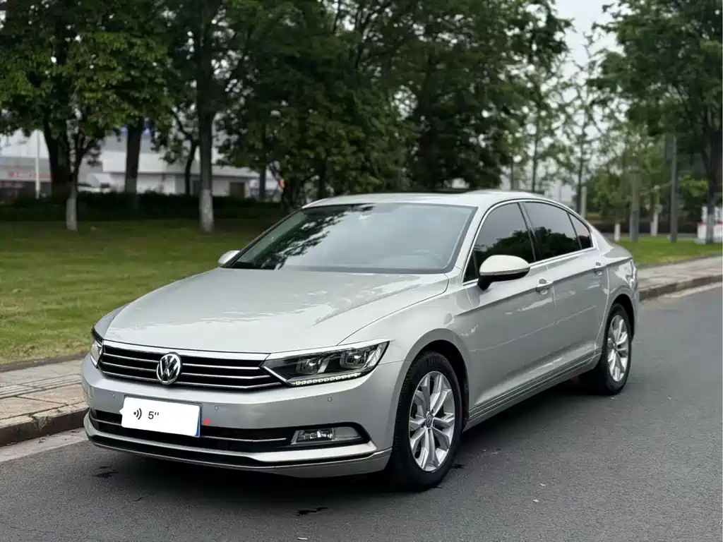 Volkswagen Passat 2018 Facelift 330TSI DSG Luxury