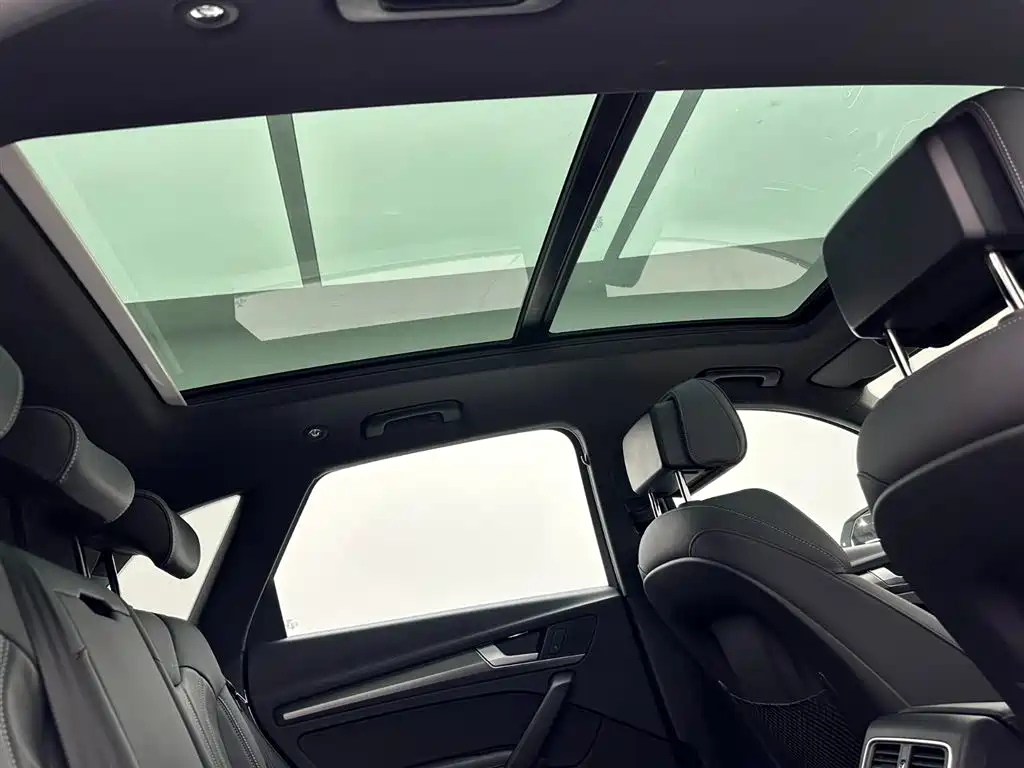 Audi Q5L 2023 40T Luxury Dynamic Edition