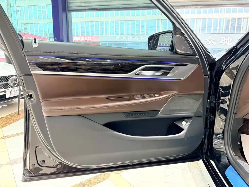 BMW 7 Series 2019 730Li M Sport Package