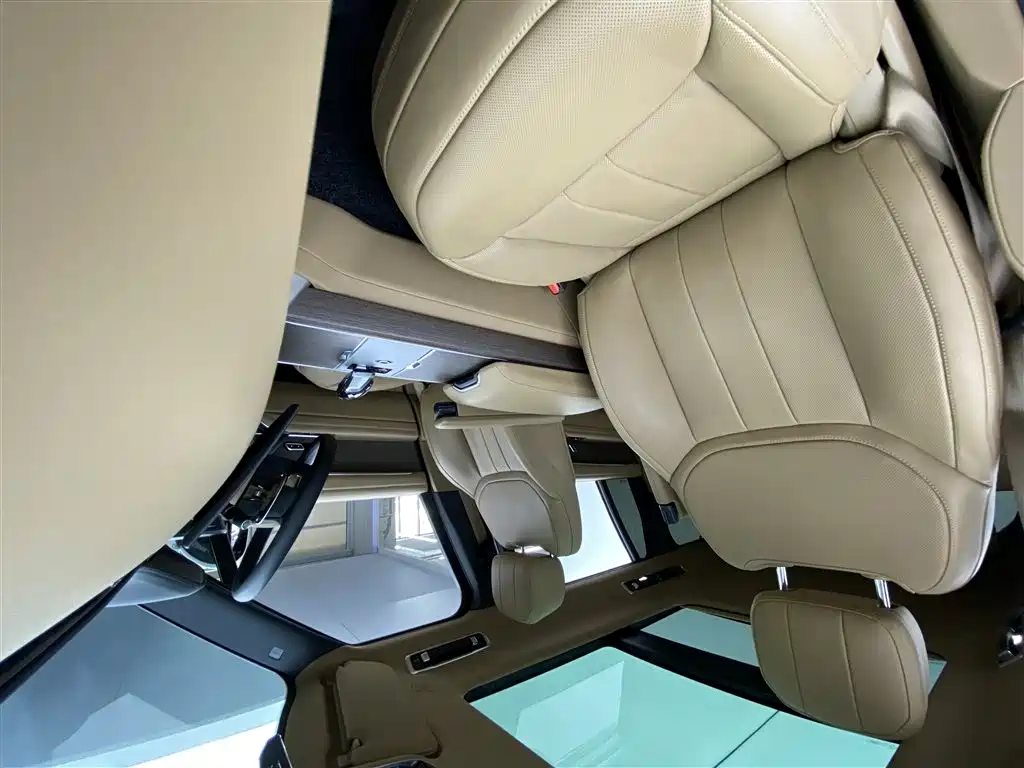 Range Rover 2025 3.0 L6 400PS Autobiography LWB