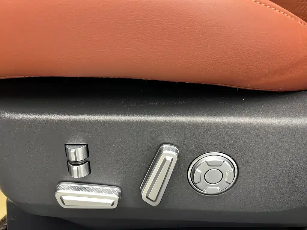Lincoln Nautilus 2025 2.0T AWD Zunjing Edition