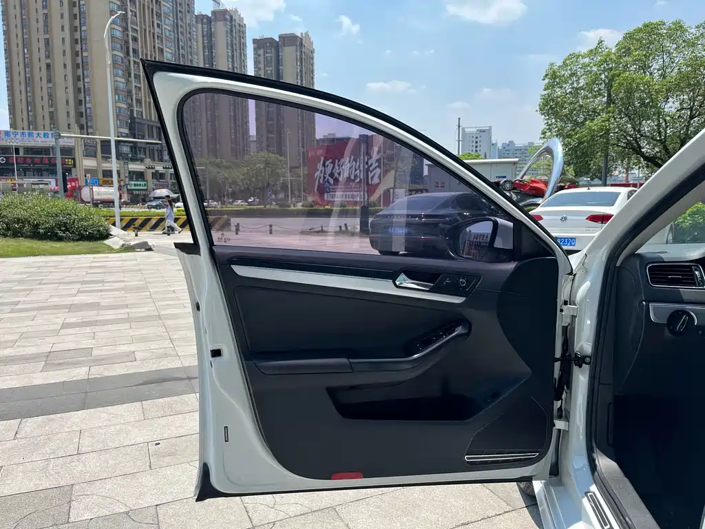 Sagitar 2018 280TSI DSG Yidong Edition