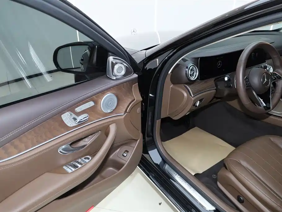 Mercedes-Benz E-Class 2022 Facelift III E 300 L Fashion Edition