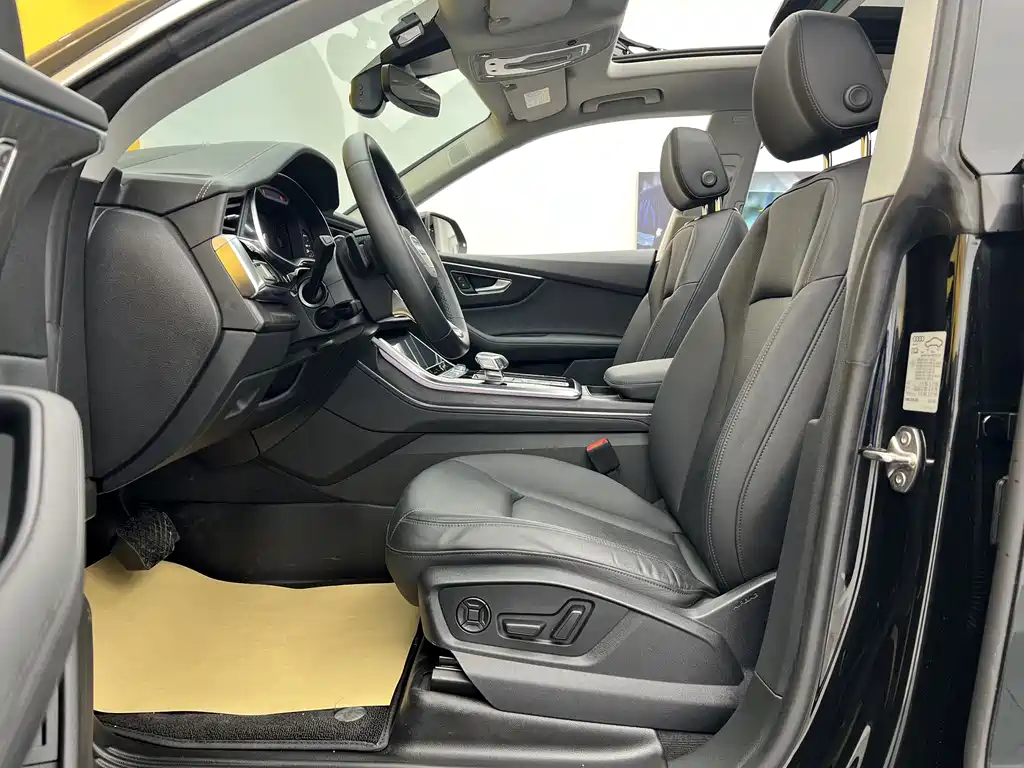 Audi Q8 2023 55 TFSI Luxury Dynamic Edition