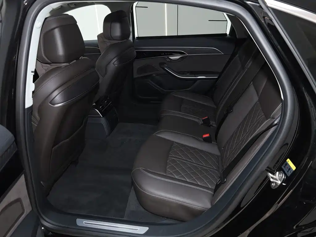 Audi A8 L 50 TFSI quattro