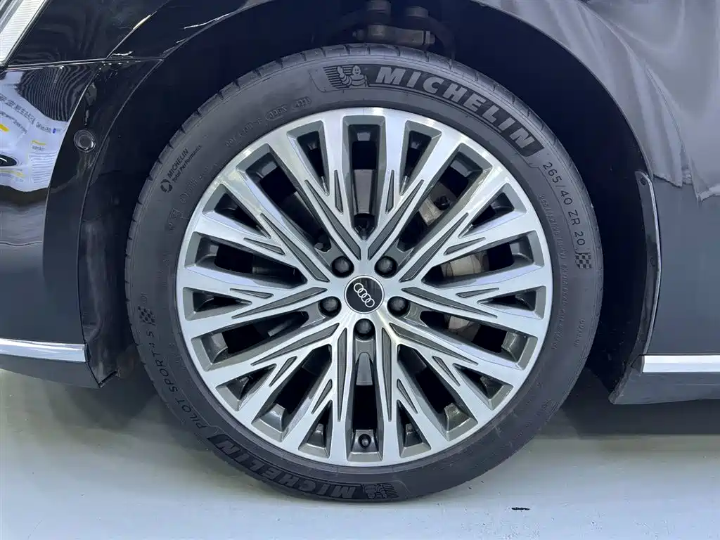 Audi A8 2021 A8L 55 TFSI quattro Luxury Edition