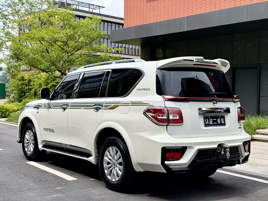 Nissan Patrol 2017 5.6L Standard