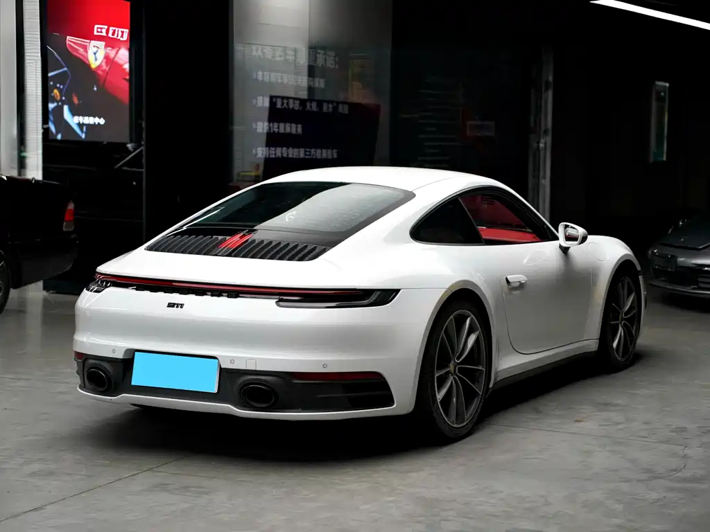 Porsche 911 2023 Carrera 3.0T