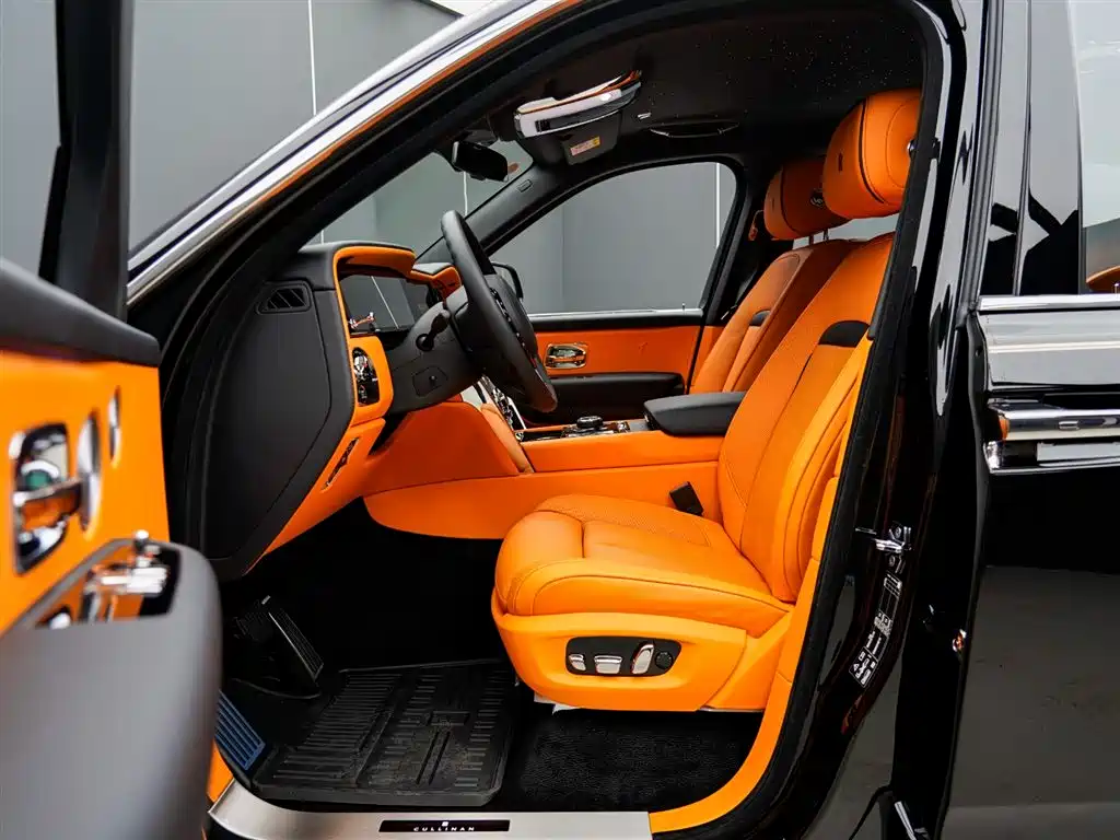 Rolls-Royce Cullinan 2025 Four-Seater Edition