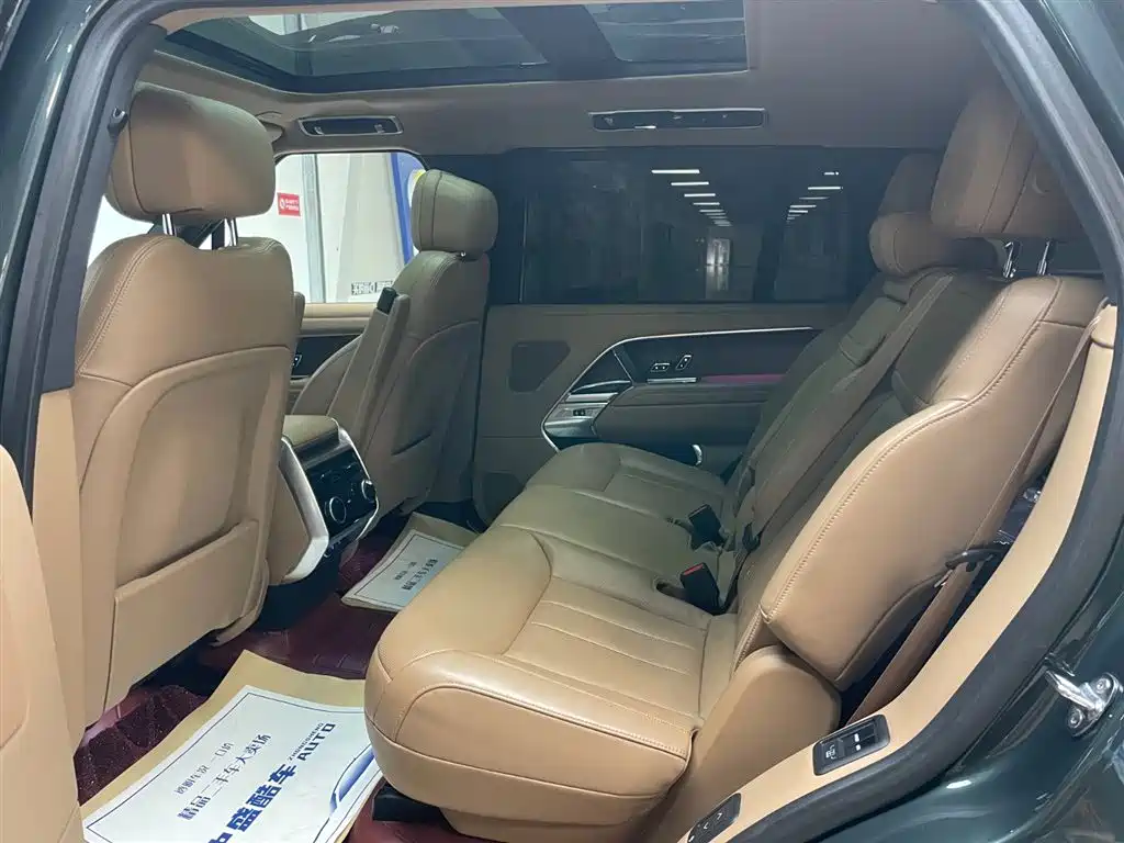 Range Rover 2024 3.0 L6 400PS Extended Edition Seven-Seater