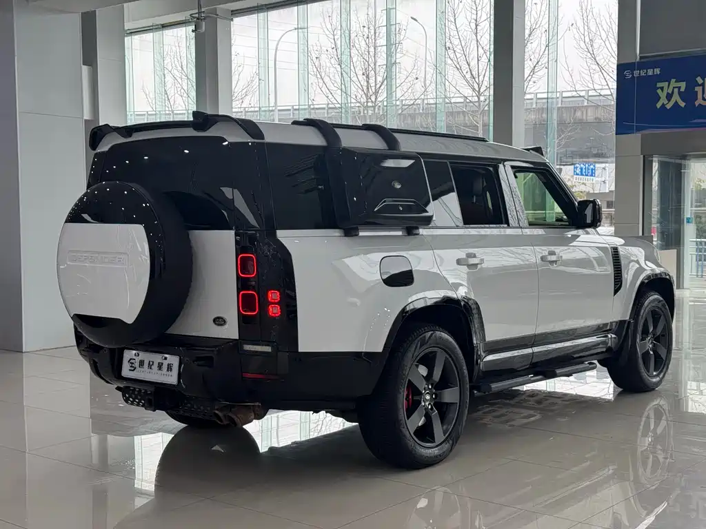 Land Rover Defender 2023 130 3.0T P400 HSE