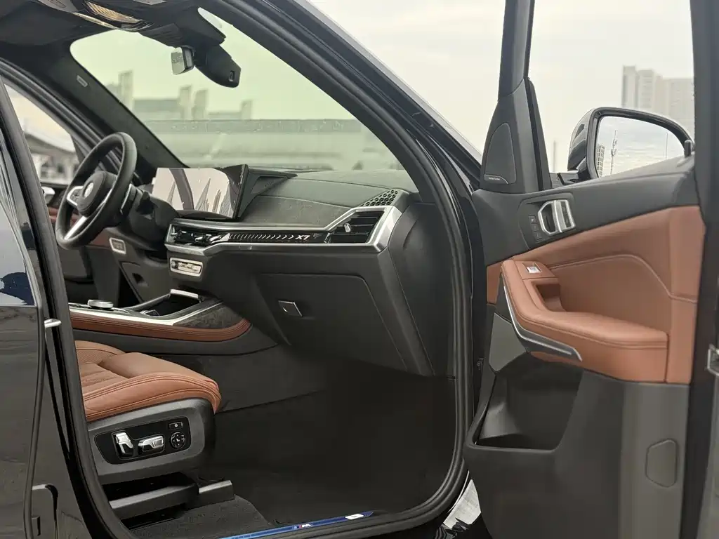 BMW X7 2023 xDrive40i M Sport Package