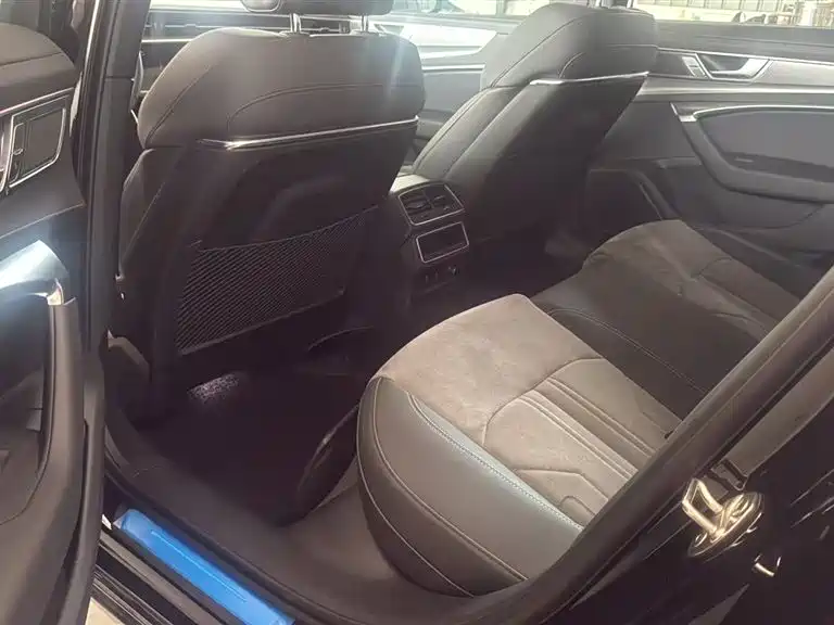 Audi A6L 2024 40 TFSI Luxury Dynamic Edition