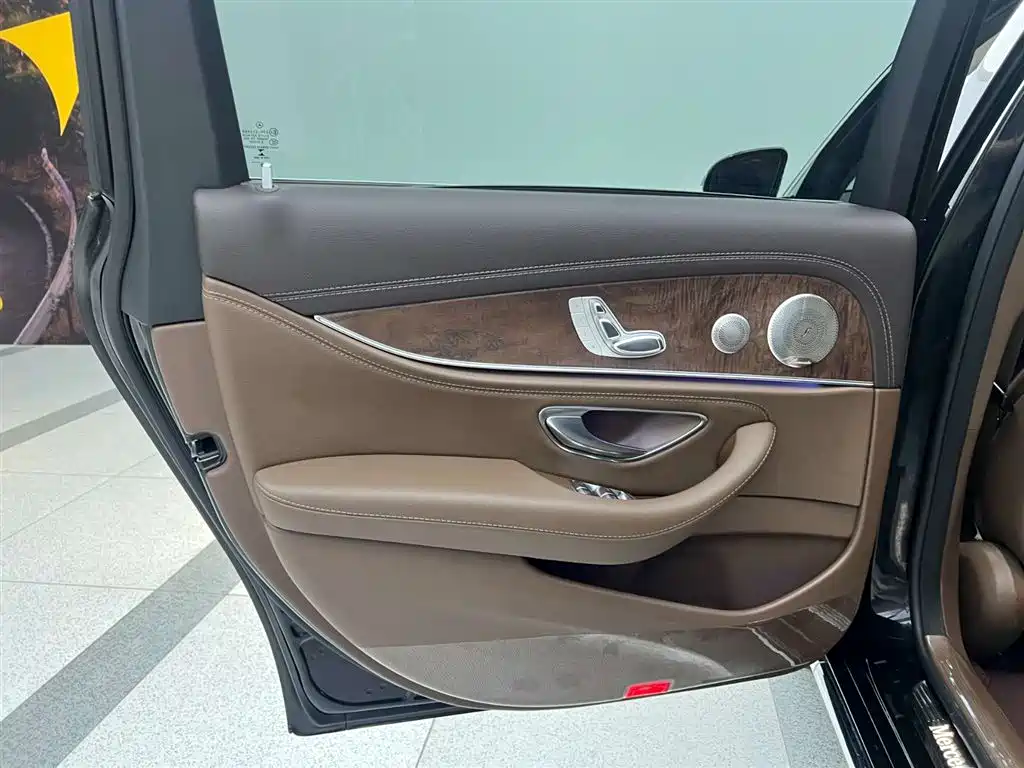 Mercedes-Benz E-Class 2021 E 300 L Luxury