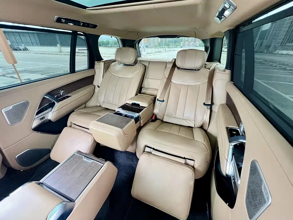 Range Rover 2023 3.0 L6 400PS Autobiography LWB