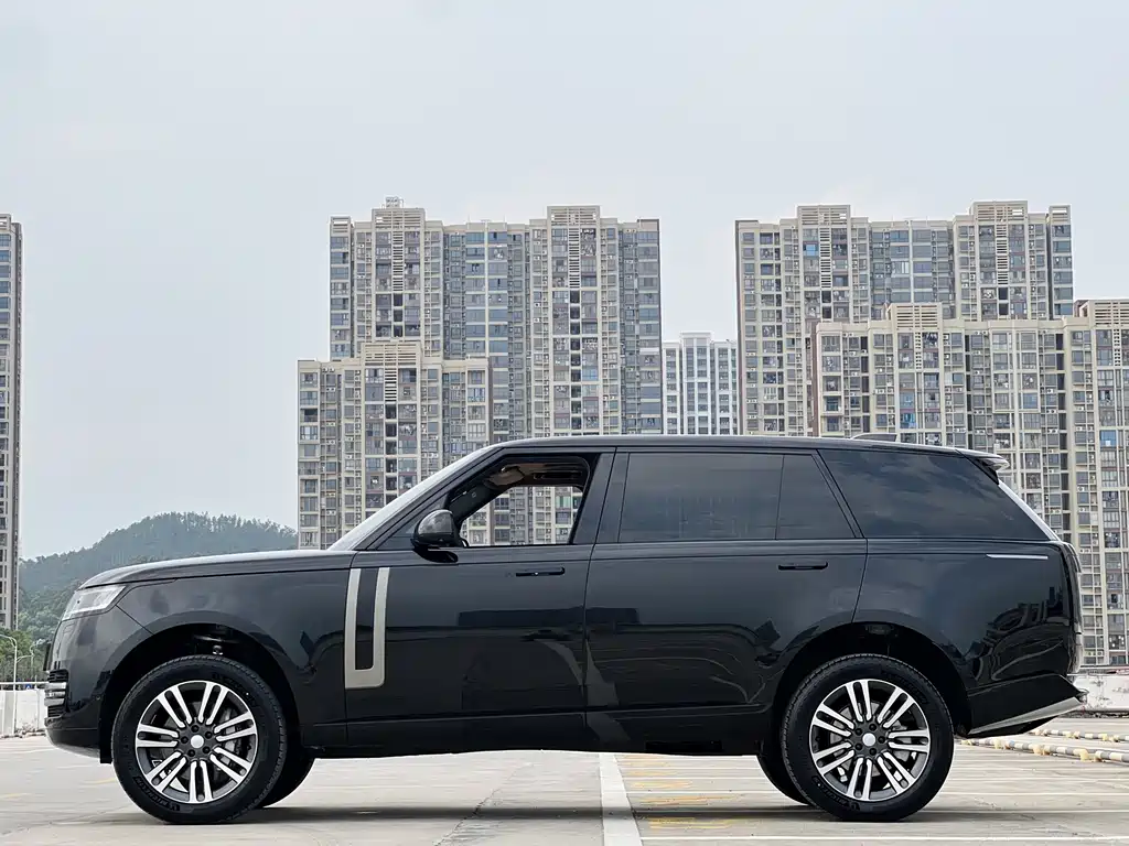 Range Rover 2024 3.0 L6 400PS Autobiography LWB
