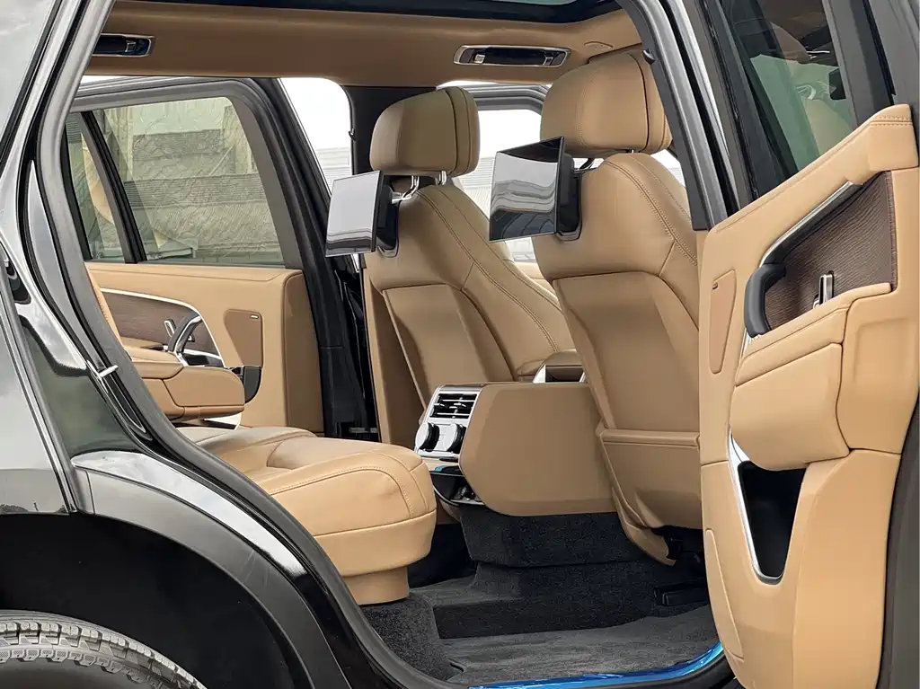 Range Rover 2024 3.0 L6 400PS Autobiography LWB