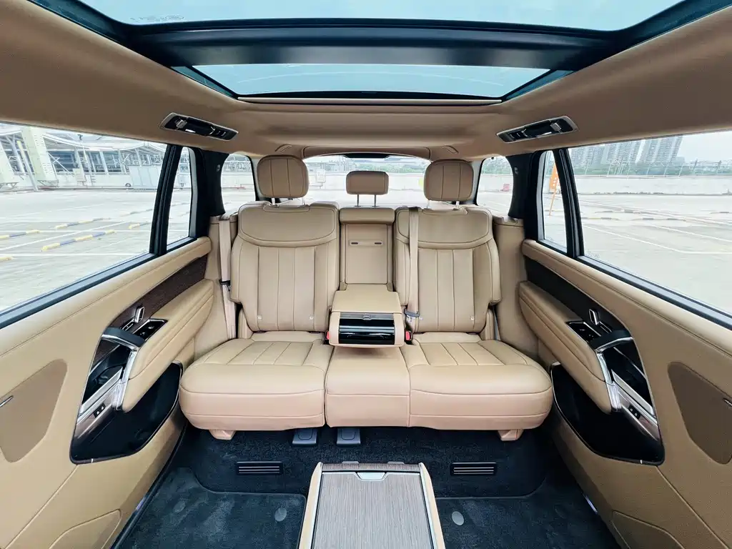 Range Rover 2024 3.0 L6 400PS Autobiography LWB