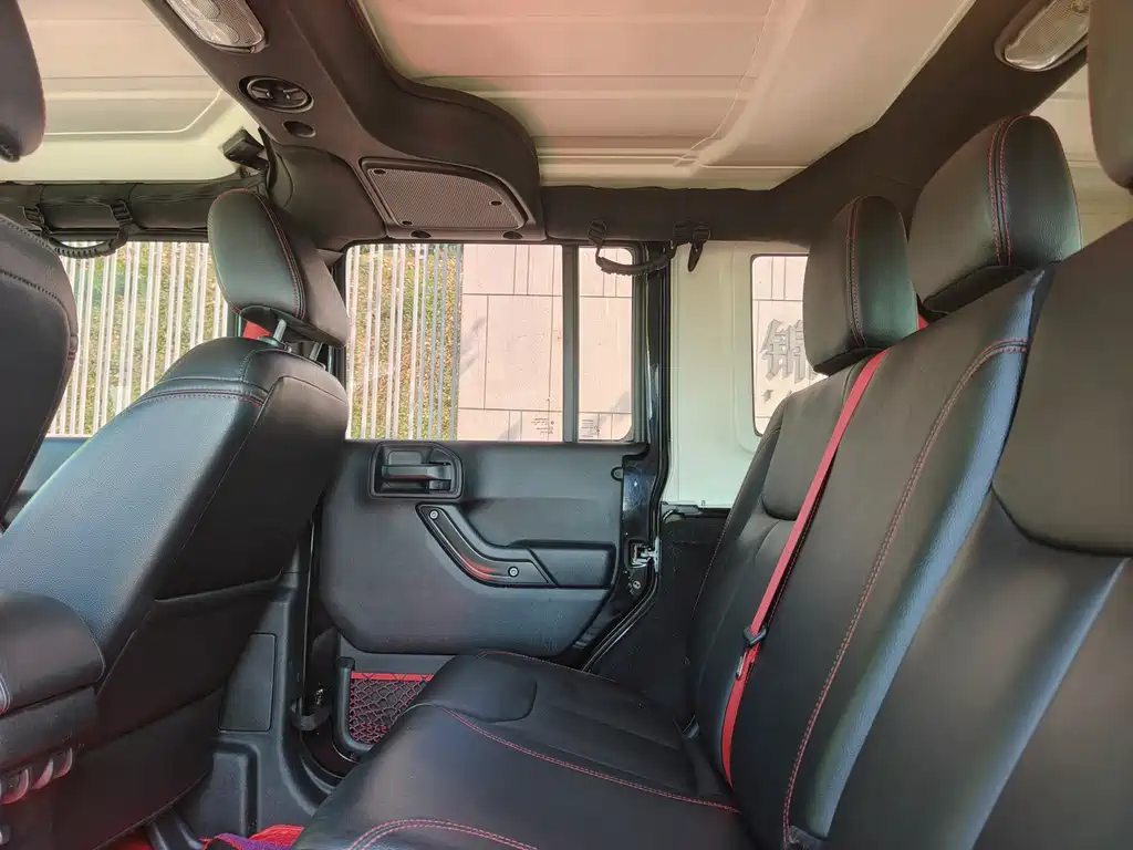 Wrangler 2017 3.6L Rubicon Recon 10th Anniversary Limited Edition