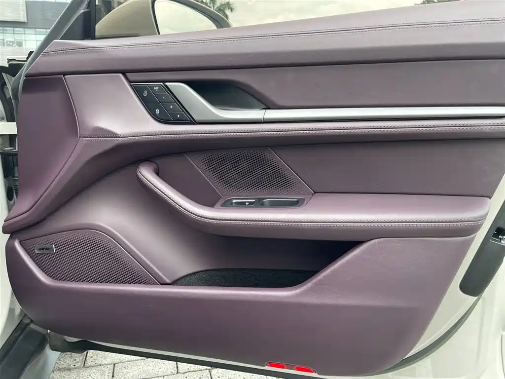 Porsche Taycan 2022