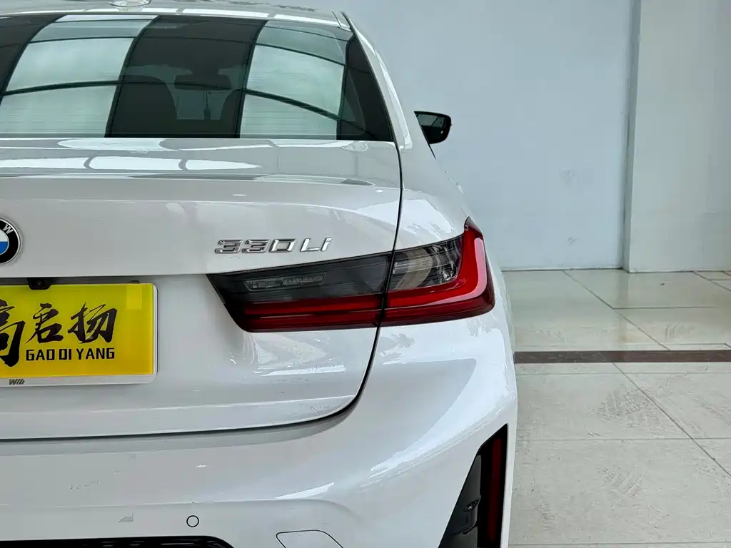 BMW 3 Series 2025 330Li M Sport Night Edition