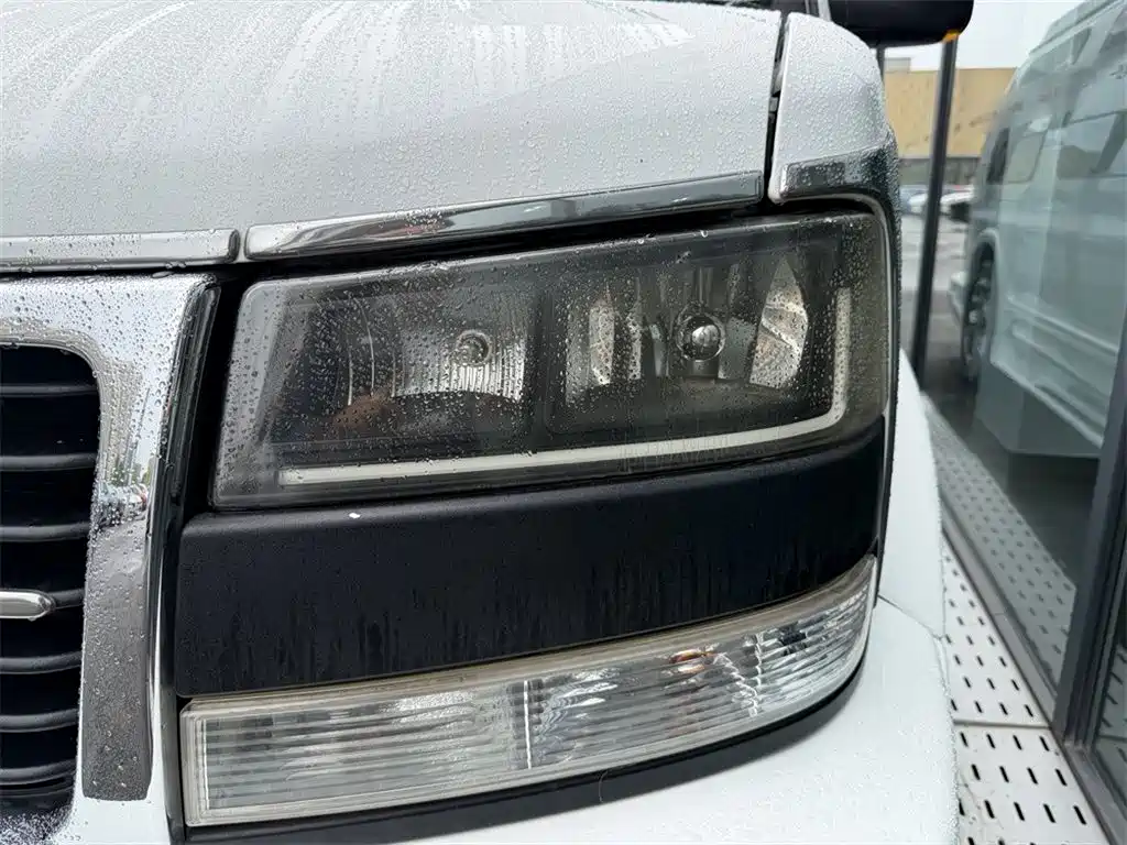 SAVANA 2012 6.0L Leader Classic Edition