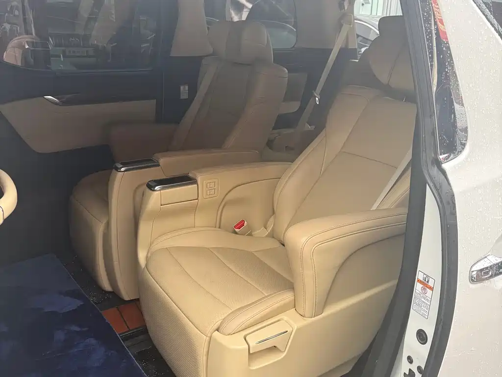 Toyota Alphard 2015 3.5L Luxury Edition