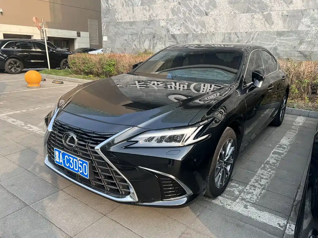 Lexus ES 2025 200 Zhenxiang Edition