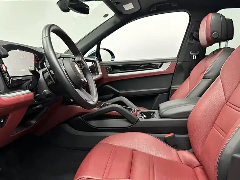 Porsche Cayenne 2024 3.0T