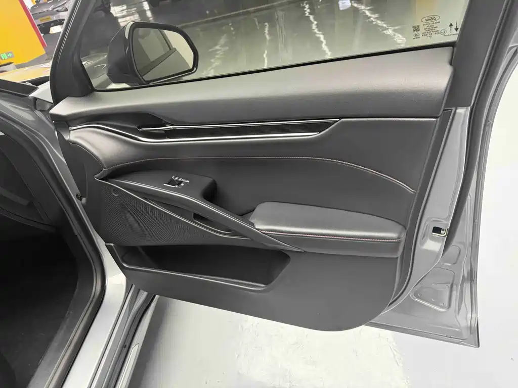 Ford Mondeo 2023 EcoBoost 180 Titanium