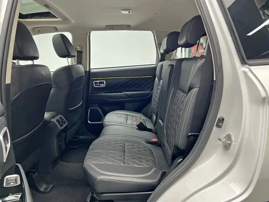Outlander 2021 2.0L 2WD Changxiang Edition 5-Seater