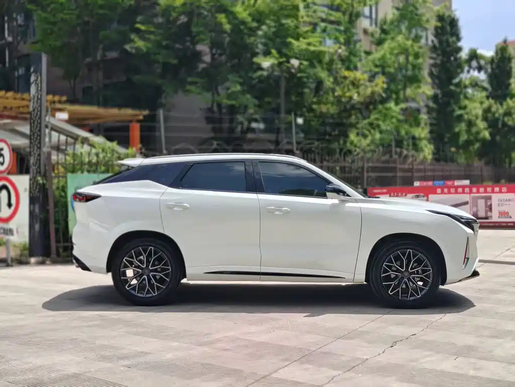 Changan Oshan Z6 2023 Blue Whale 1.5T DCT Smart Cool Edition