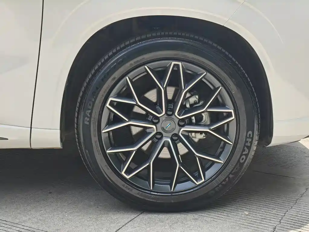 Changan Oshan Z6 2023 Blue Whale 1.5T DCT Smart Cool Edition