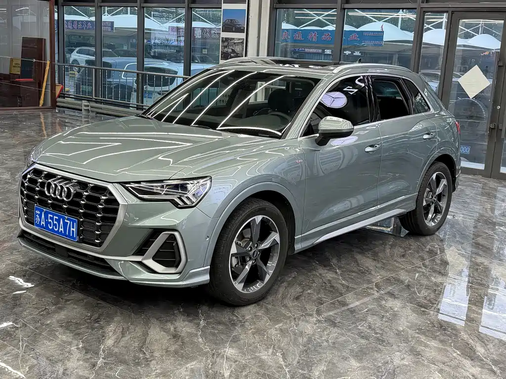 Audi Q3 2022 35 TFSI Fashion Elegant