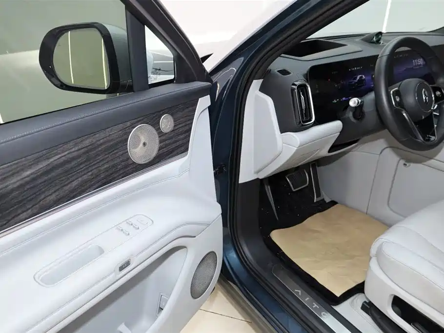 AITO M9 2024 EREV Ultra 42kWh 6-Seater