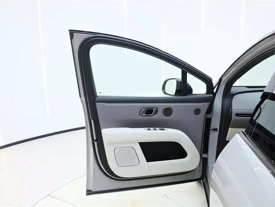 Li Auto i6 2025 RWD Standard Edition