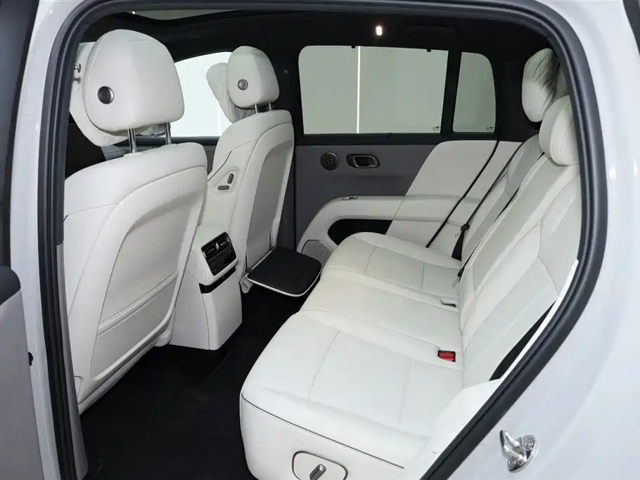 Li Auto i6 2025 RWD Standard Edition
