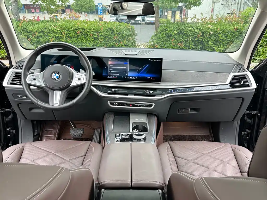 BMW X5 2025 xDrive 30Li Prestige Edition M Sport Night Package