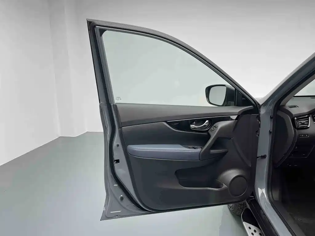 Nissan X-Trail 2025 Honor 2.0L FWD Leading Edition