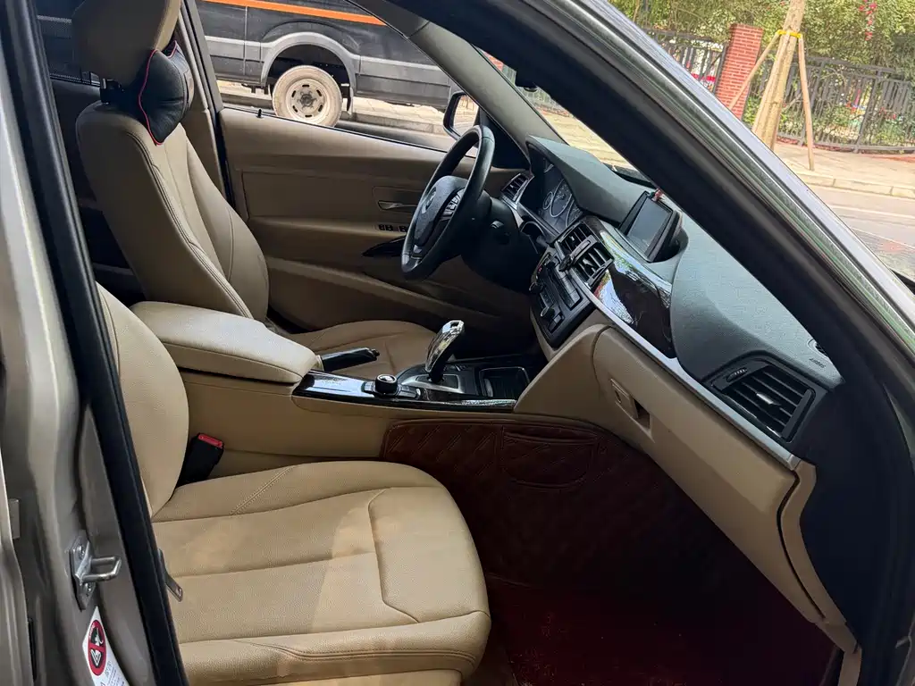 BMW 3 Series 2013 320Li Fashion Edition