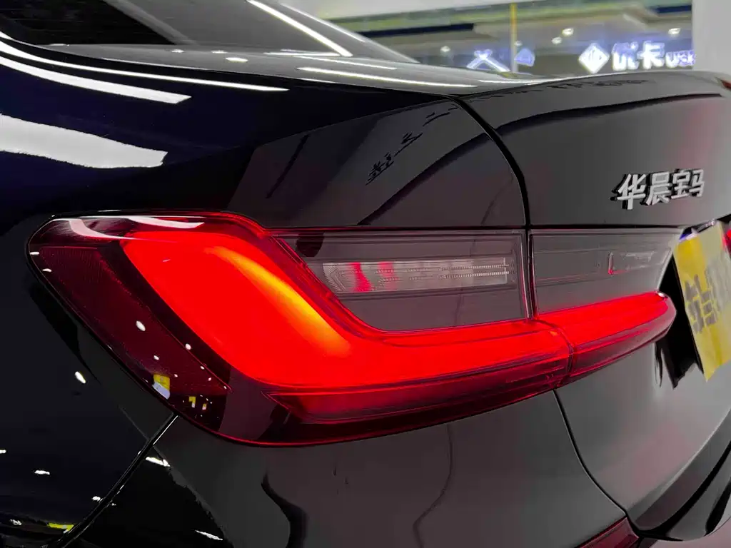 2022 BMW 3 Series 325Li M Sport Package