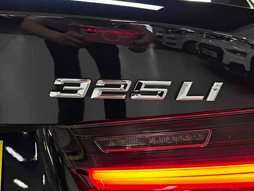 2022 BMW 3 Series 325Li M Sport Package